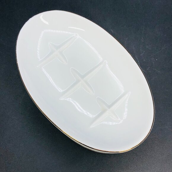 Vintage McGregor Christmas Holly Berries Porcelain Soap Dish Red Bow Gold Trim - Picture 7 of 10